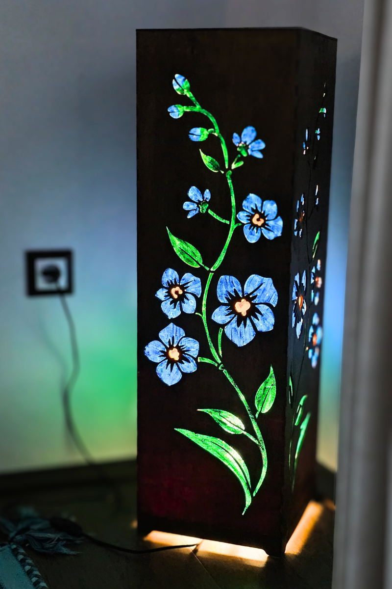 lampa ambientala de podea "floare de nu-ma-uita"